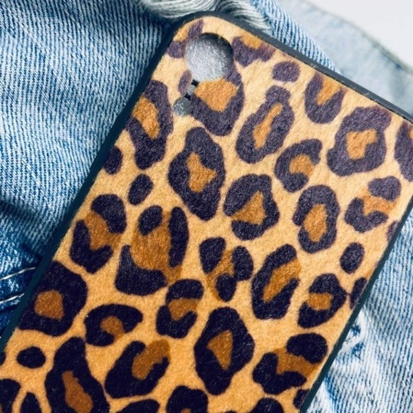 iPhone 7/8 Plus Case Coco Leopard Print Cover - Picture 2 of 8